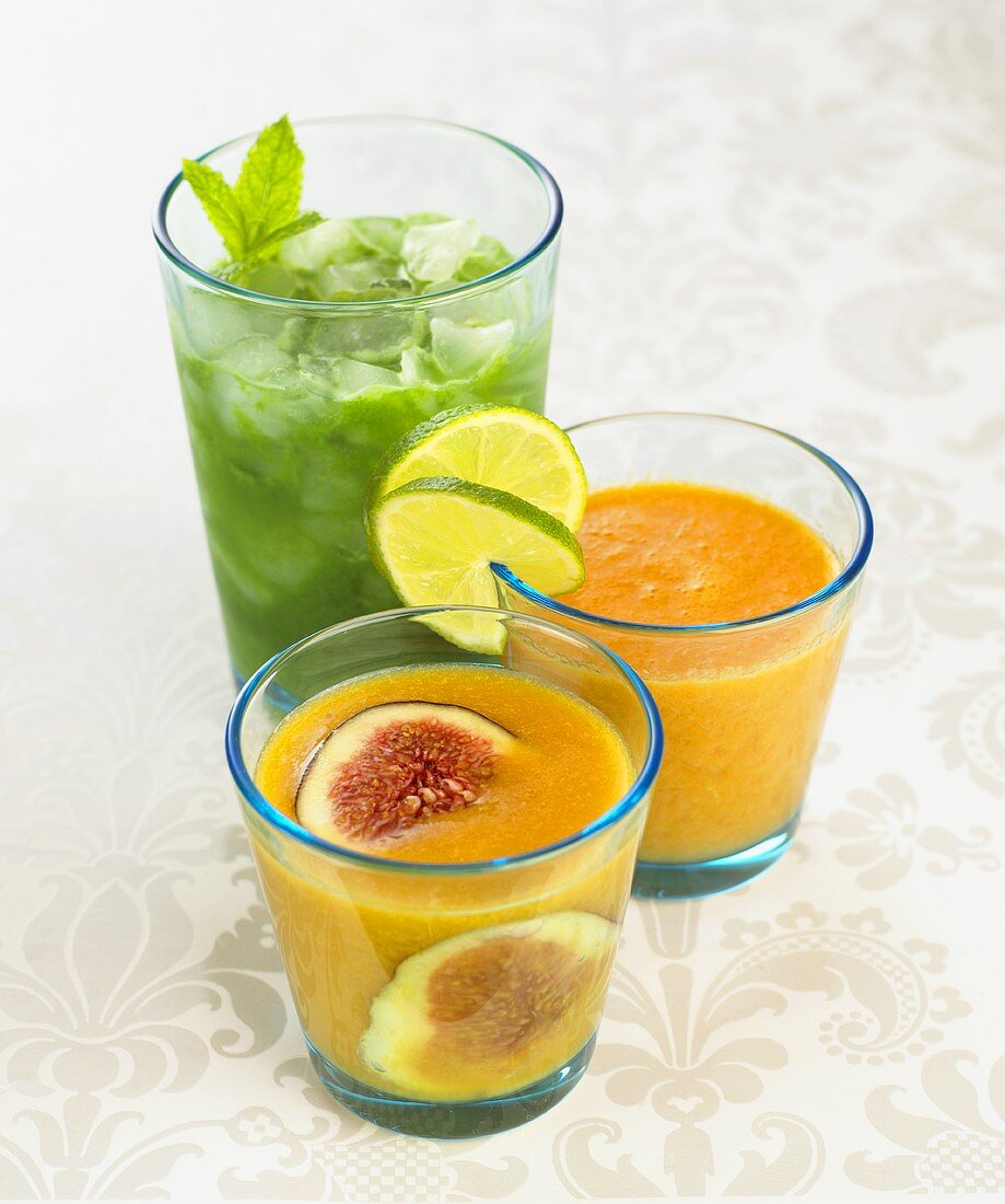 Fig & orange juice, apricot & carrot juice, spinach & mint juice