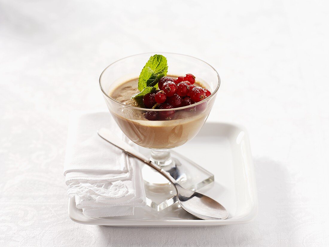 Redcurrant cream in dessert glass
