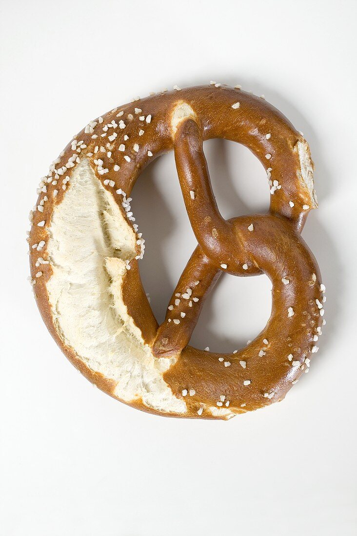 Laugenbrezel mit Salz