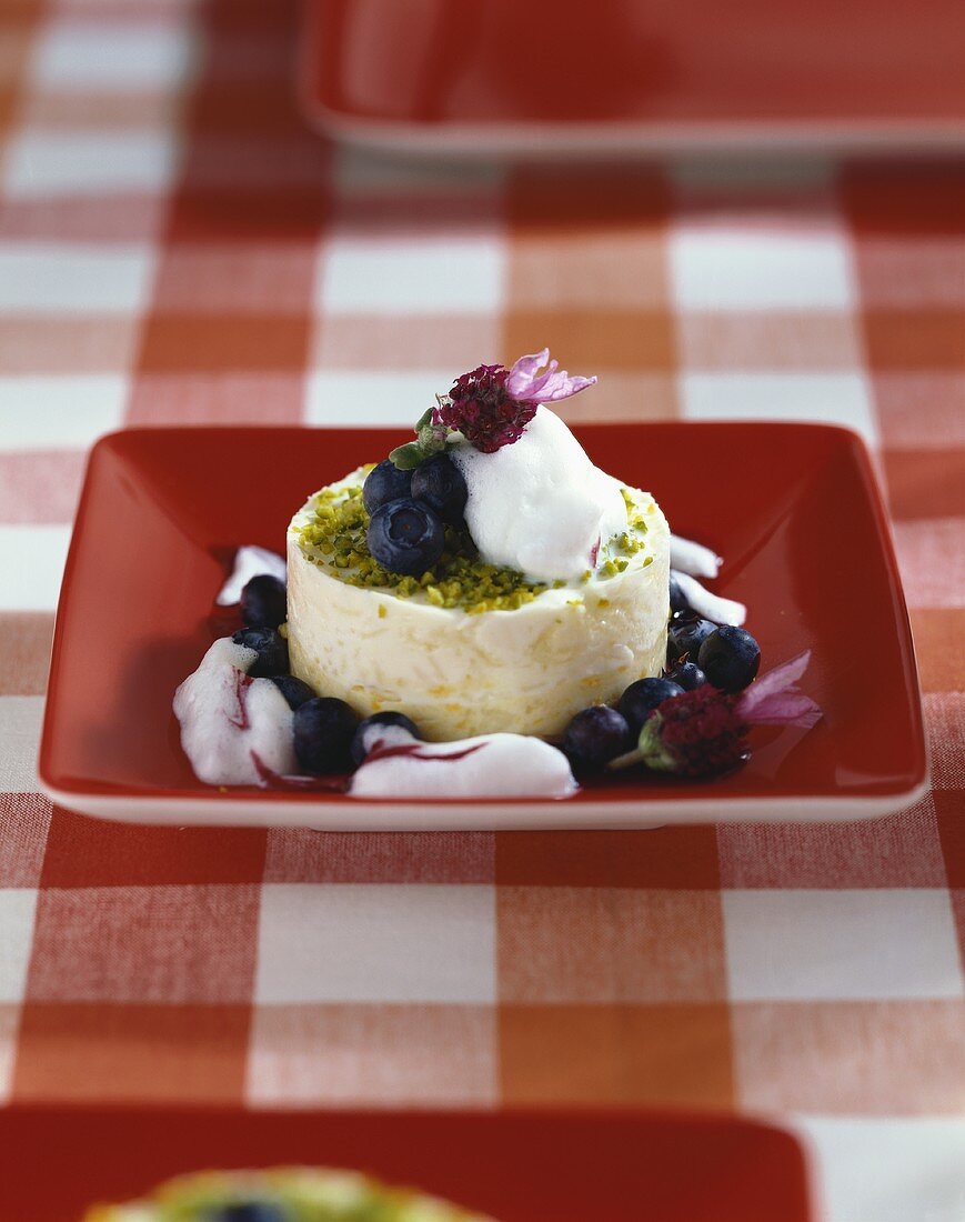 Fragrant rice cream with pistachios and blueberries