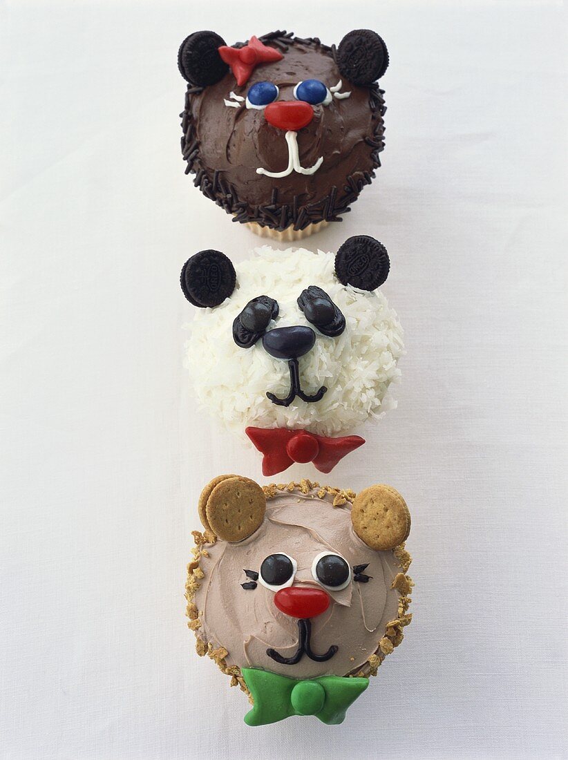 Cupcakes mit lustigen Tiergesichtern für Kinder