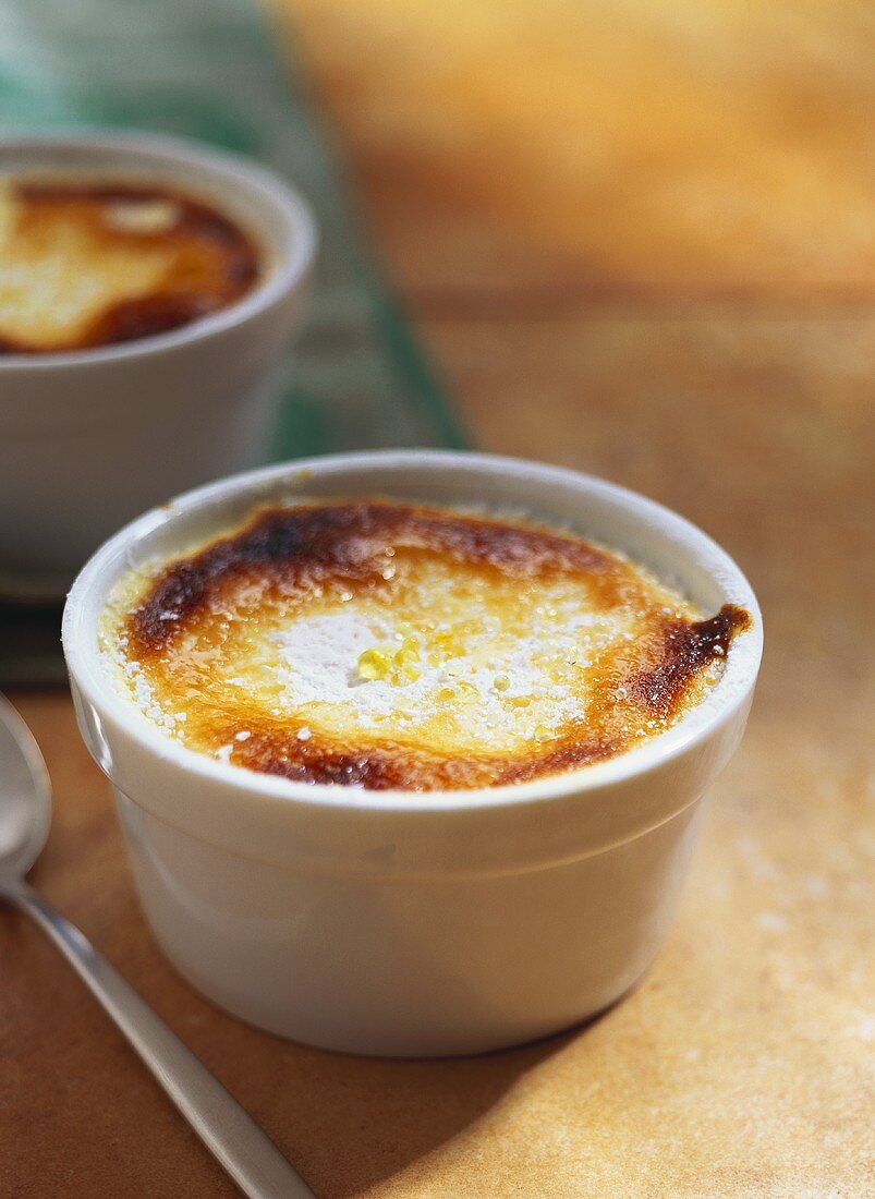 Flan de Naranja (Gratinierter Orangenpudding; Spanien)