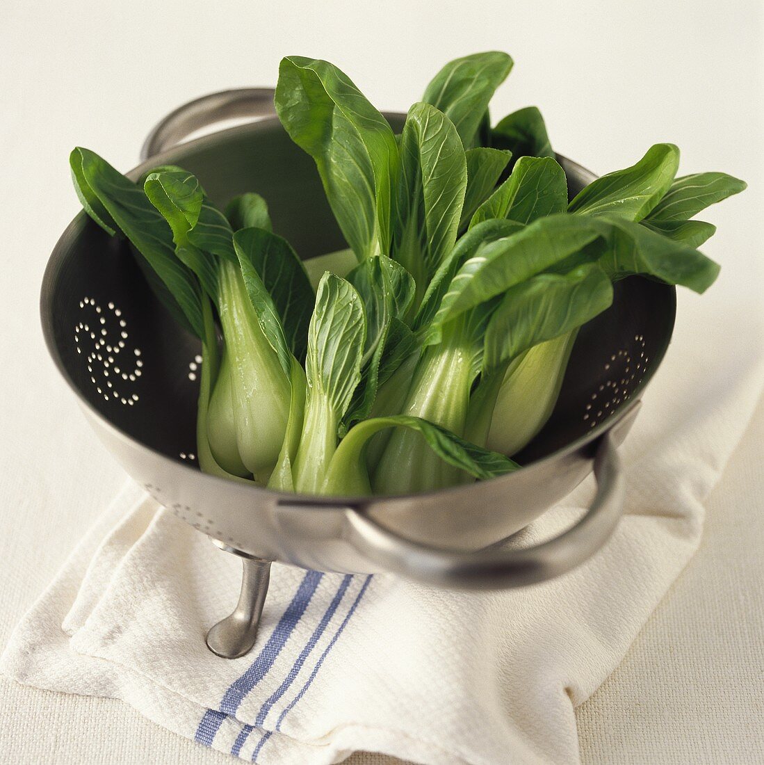 Pak Choi im Sieb