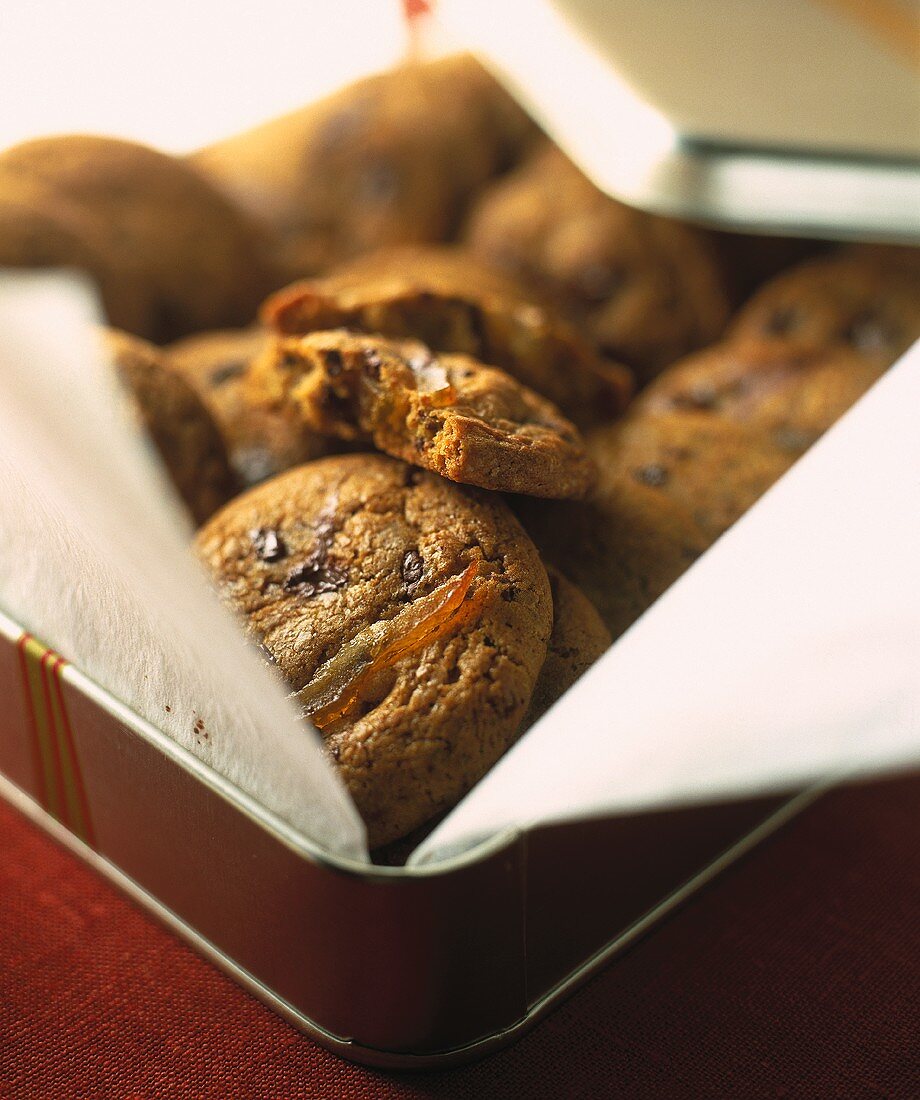 Cookies mit braunem Zucker und Orangenzesten