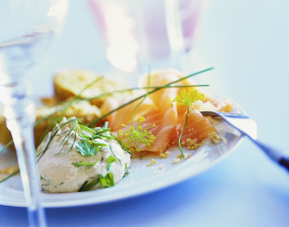 Smoked salmon with coffee cream and potatoes