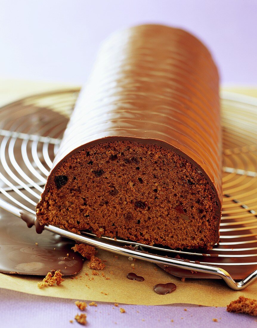 Saddleback cake on cake rack