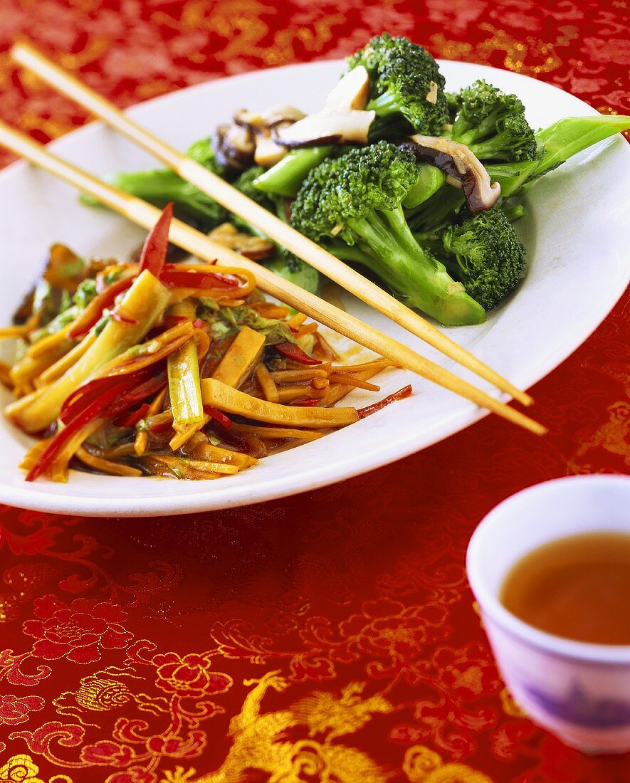 Wok-cooked vegetables and sweet and sour broccoli