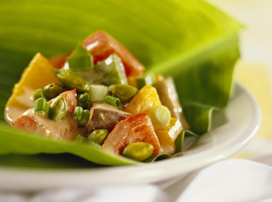 Thai-Curry mit Gemüse und gerösteten Pistazien