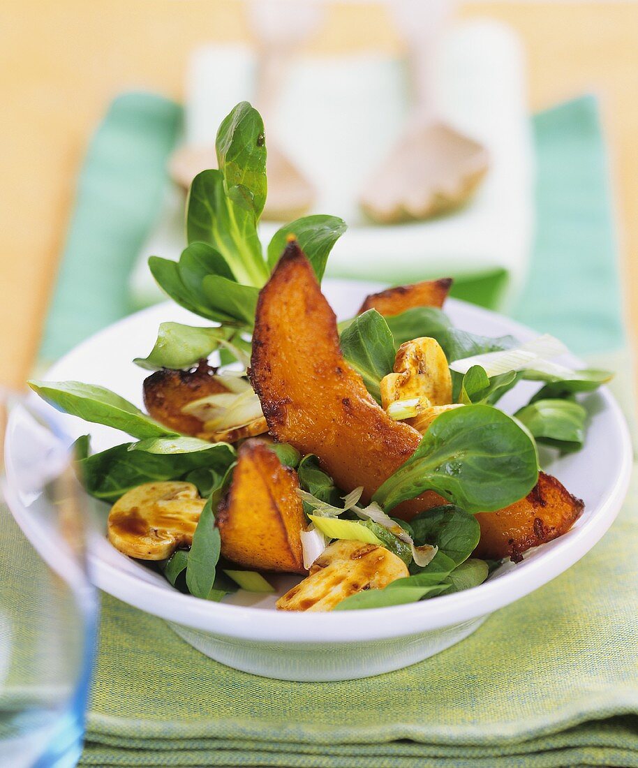 Corn salad with baked pumpkin