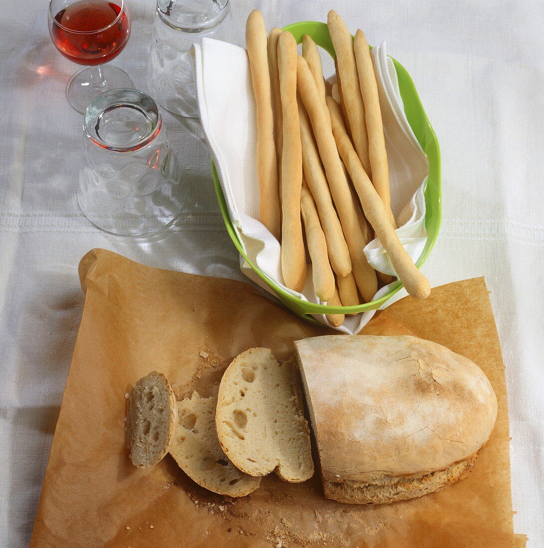 Pane e grissini (white bread and grissini), Piedmont, Italy