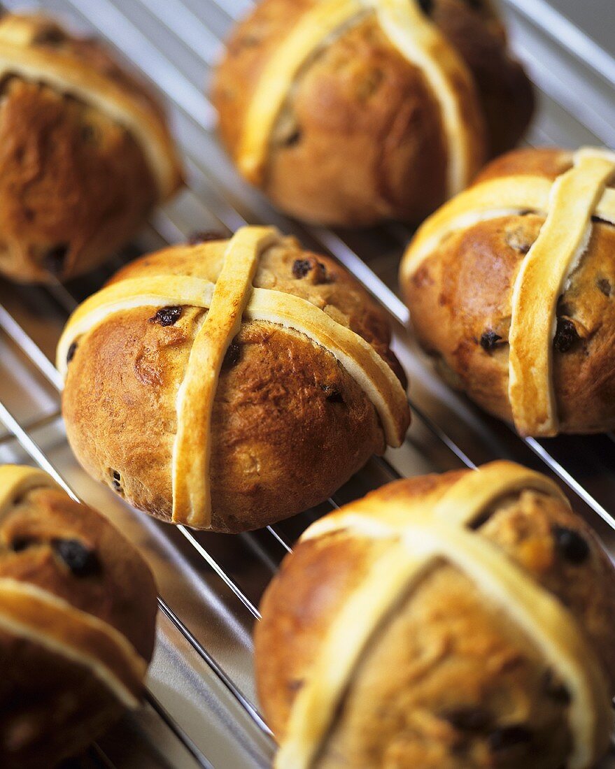 Hot cross buns (Easter speciality, England)