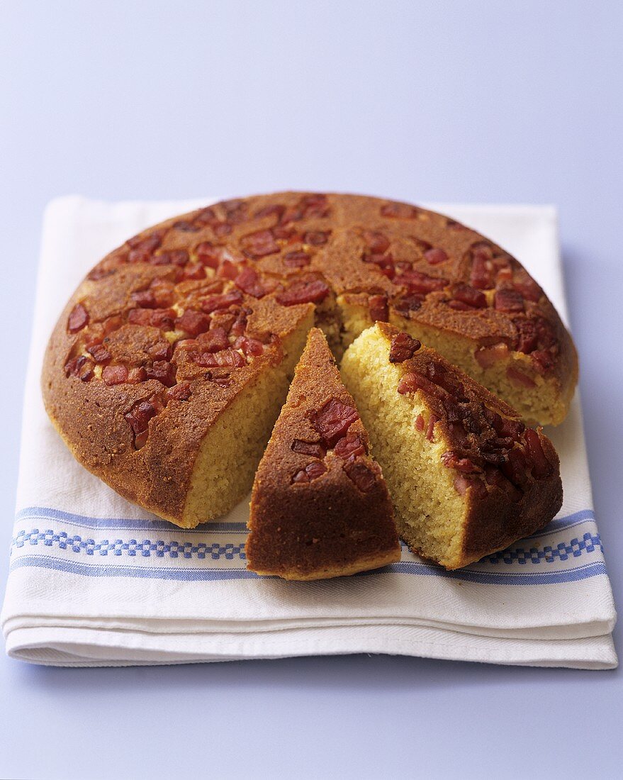 Polenta cake with pancetta