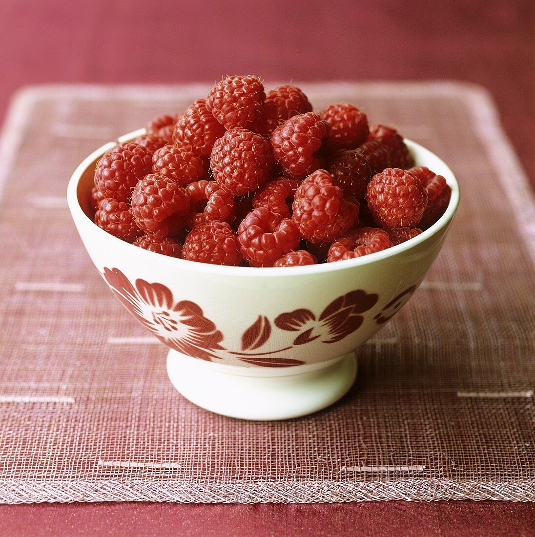 Raspberries in a bowl