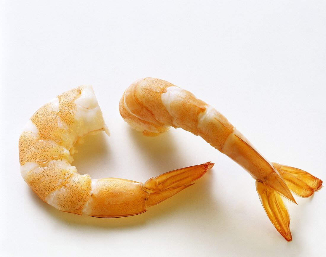 Cooked and peeled shrimp tails