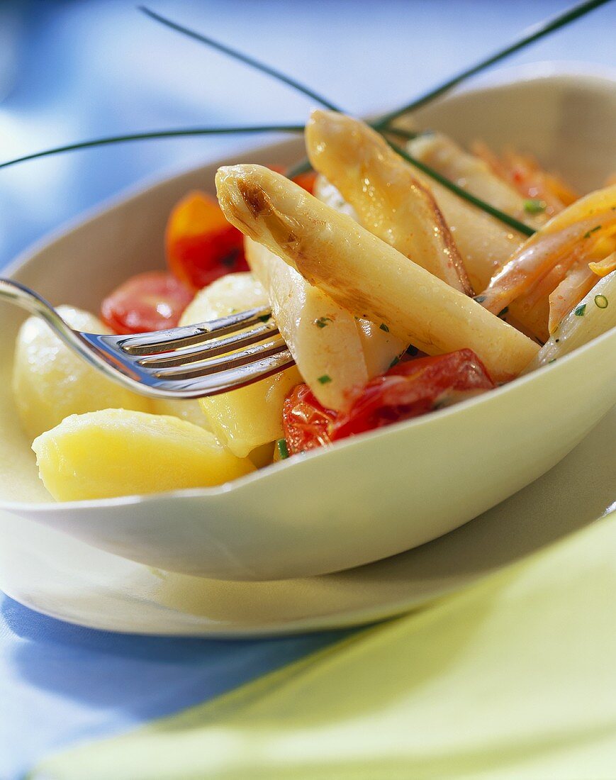 Weisser Spargel mit Kartoffeln