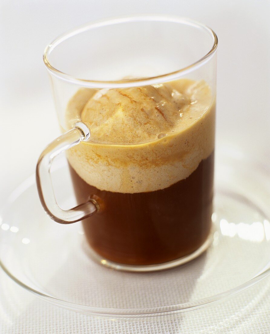 Affogato (Espresso mit Vanilleeis, Italien)