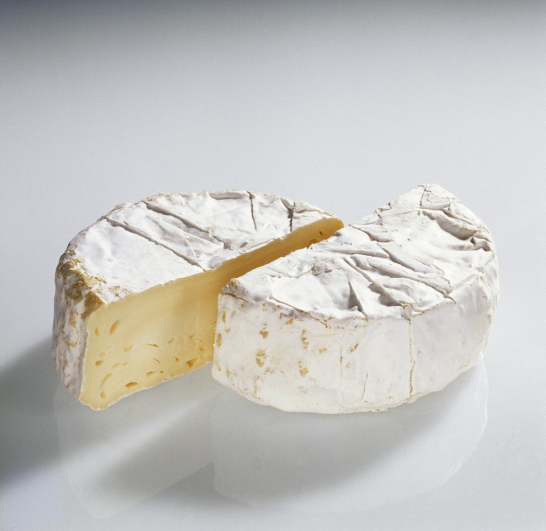 Toma della Valcuvia (soft cheese)