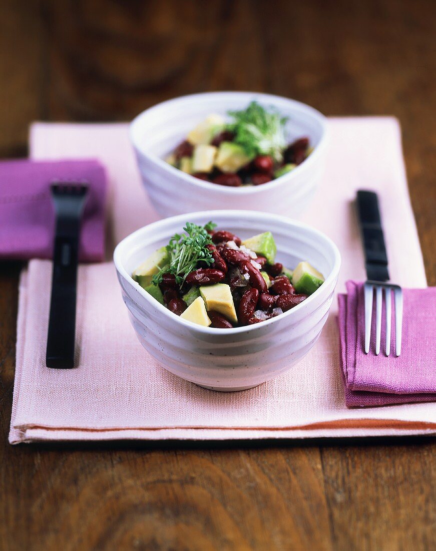 Kidney beans with avocado