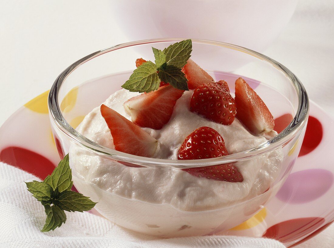 Mascarpone cream with strawberries