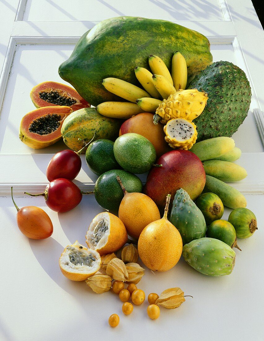 Stillleben mit exotischen Früchten