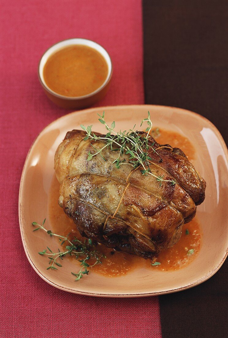 Roast lamb with balsamic vinegar and thyme