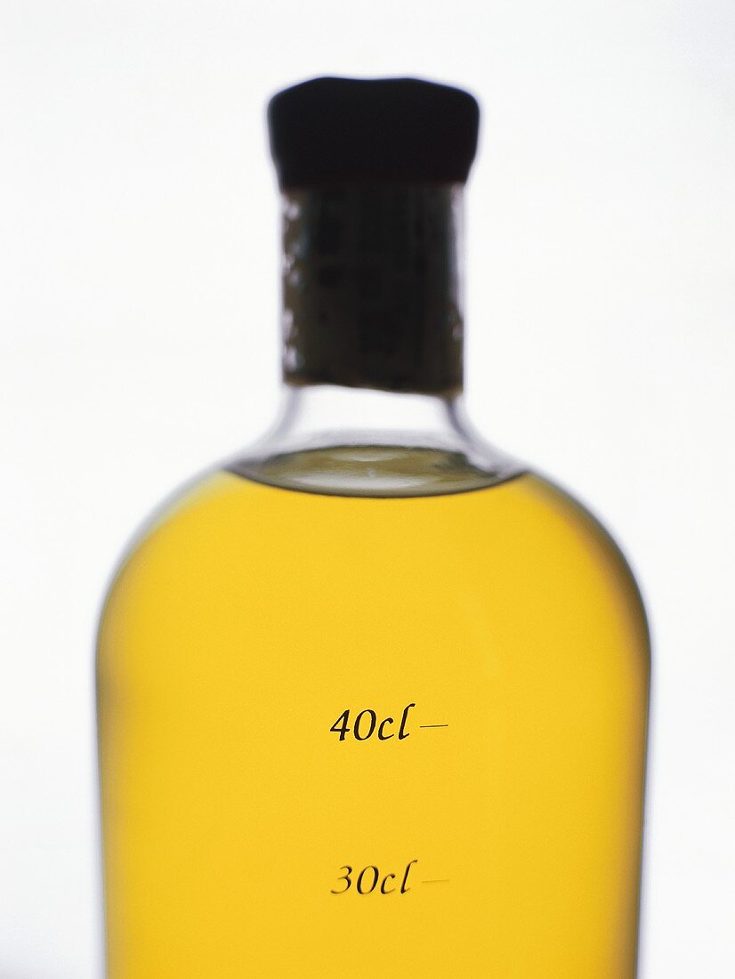 Eine Flasche Olivenöl