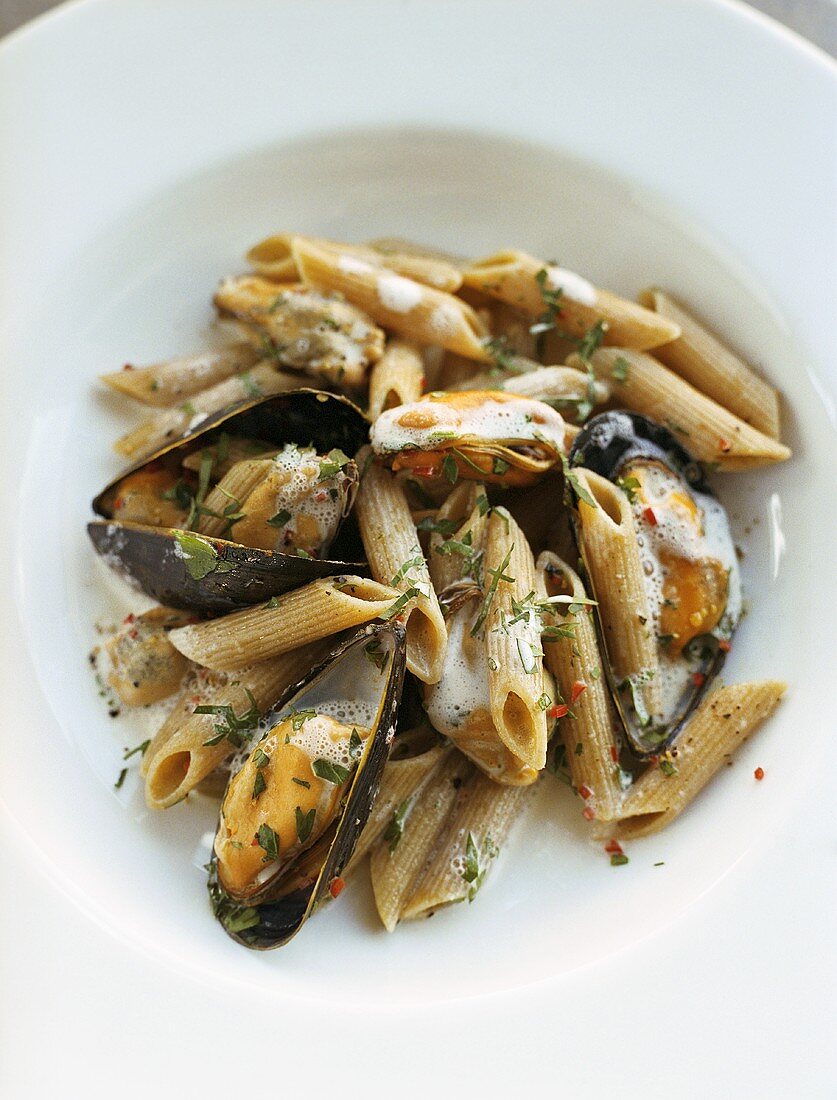 Wholemeal penne with mussels