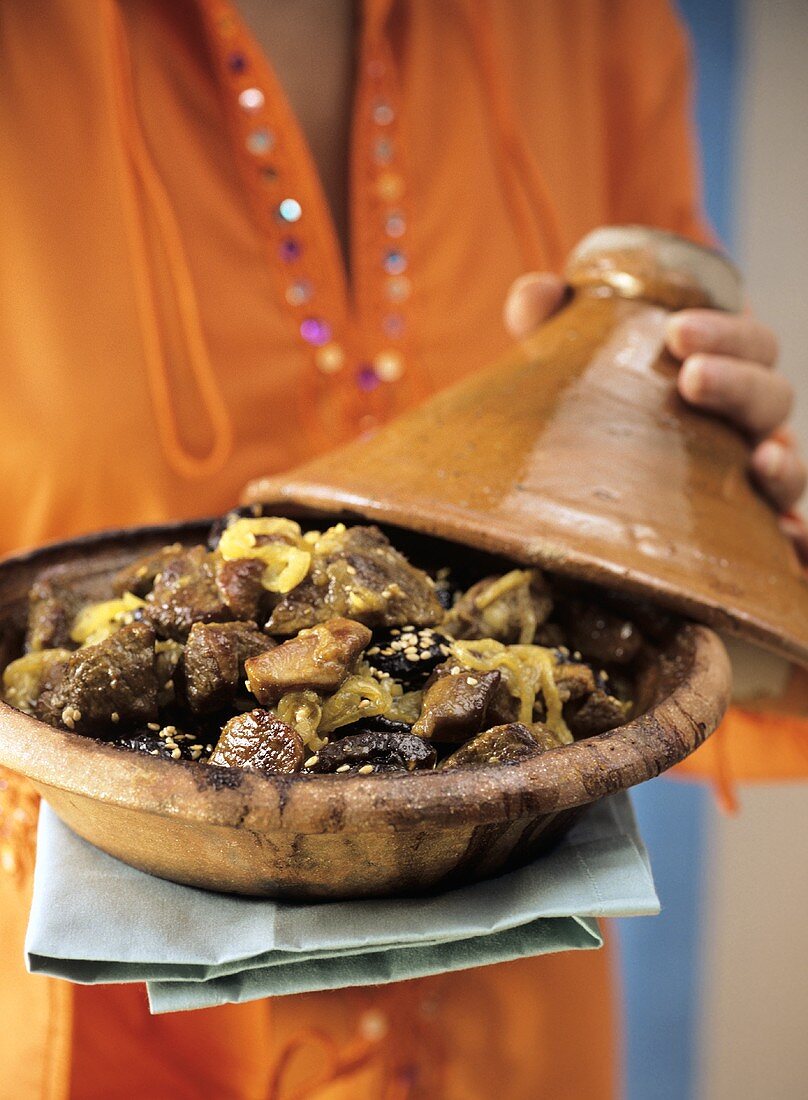 Lamm-Tajine mit Pflaumen