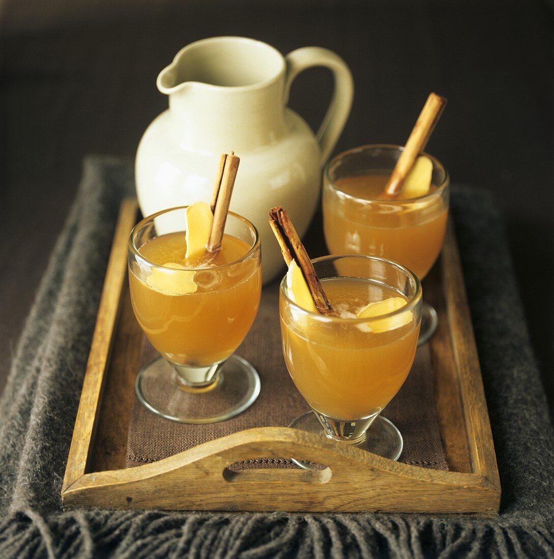 Hot apple juice with cinnamon and ginger