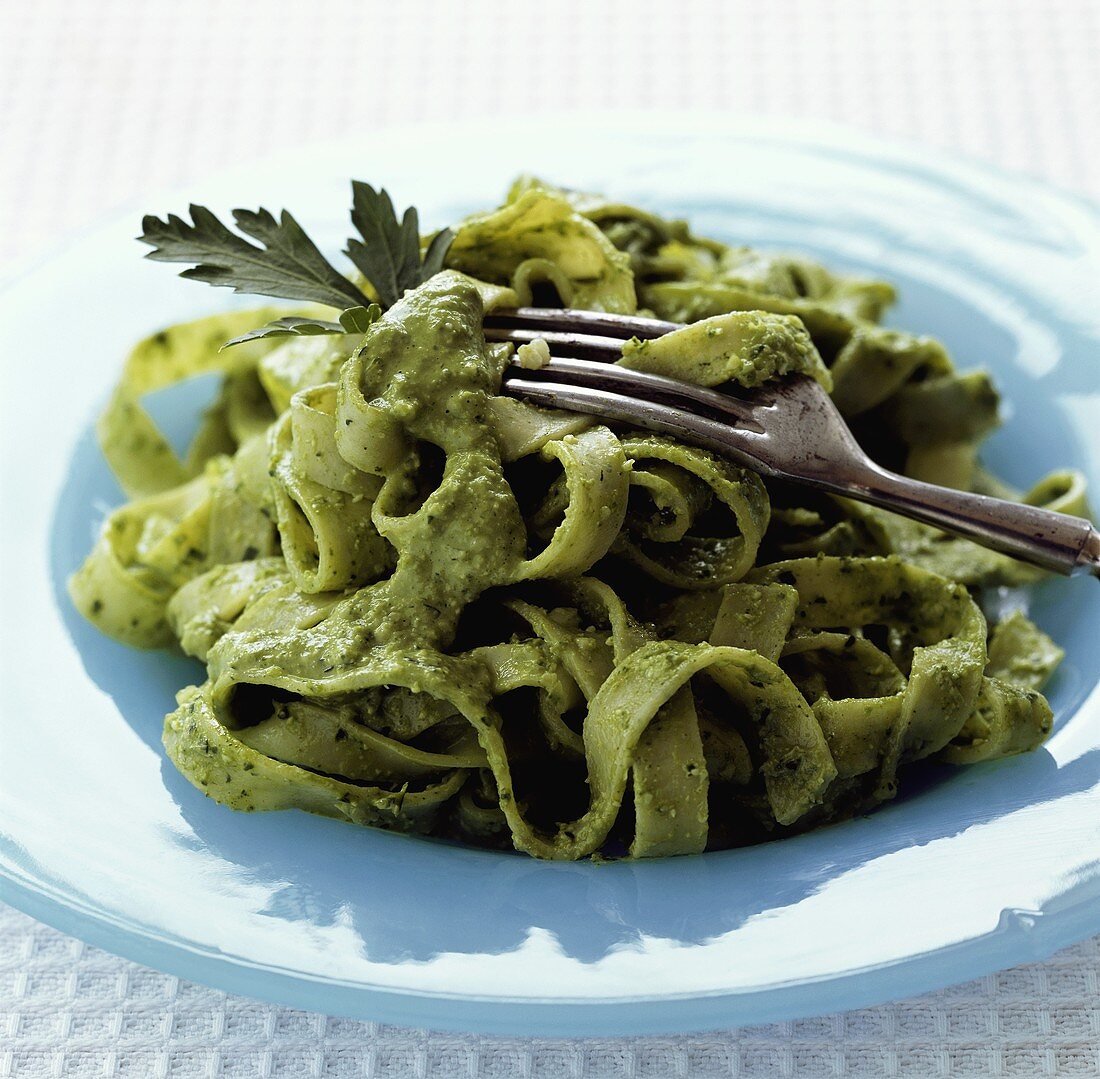 Ribbon pasta with parsley pesto