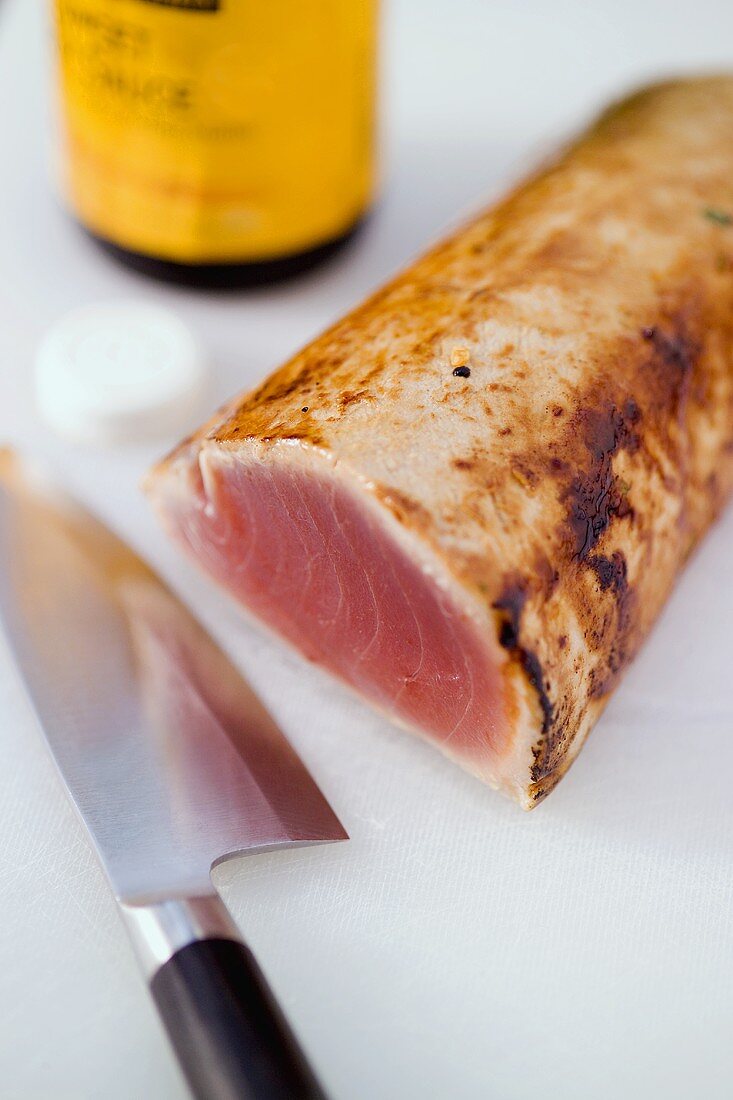 Seared tuna fillet (salad ingredient)