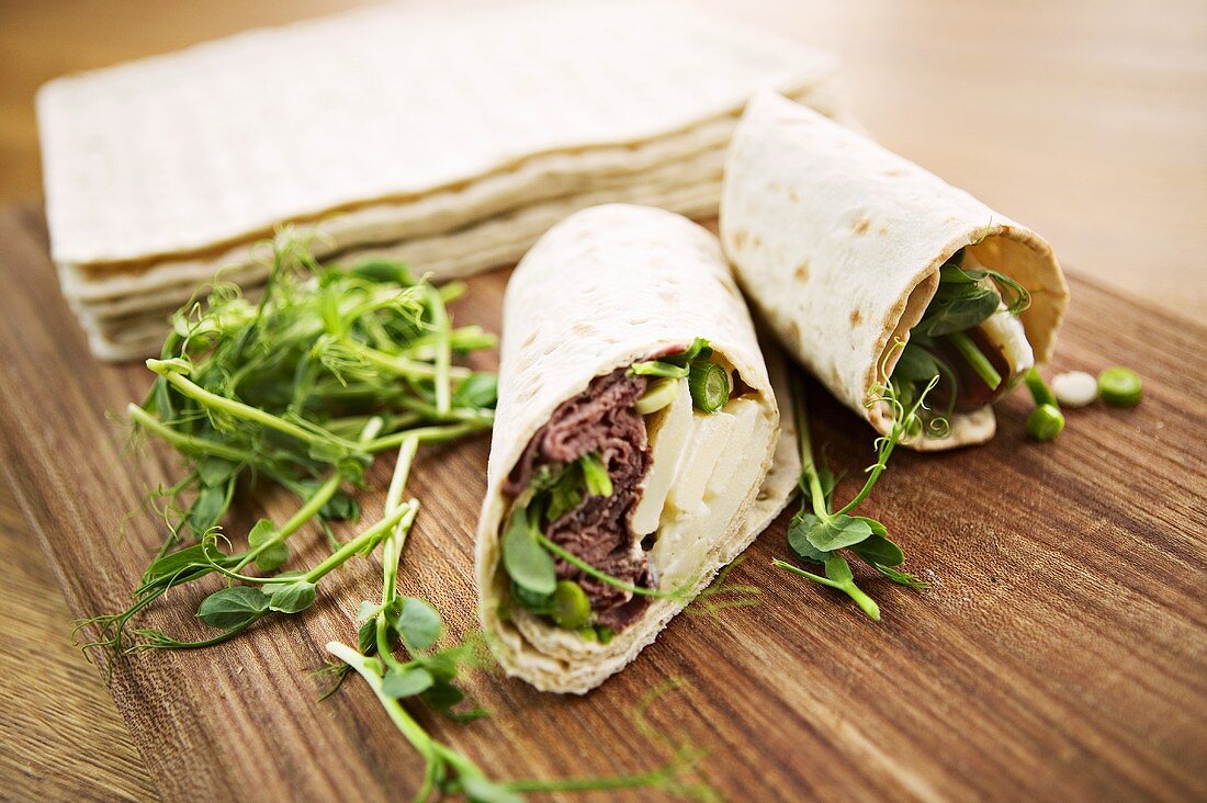 Wraps mit Roastbeef und Kartoffelsalat