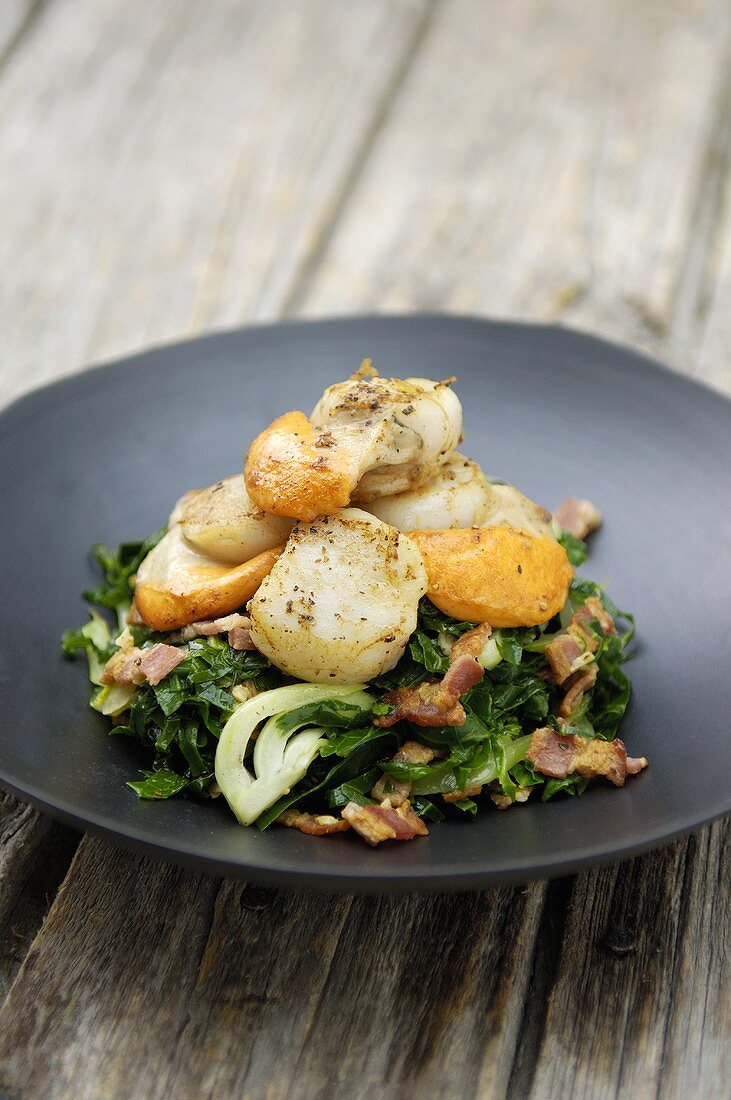 Scallops with cabbage and bacon