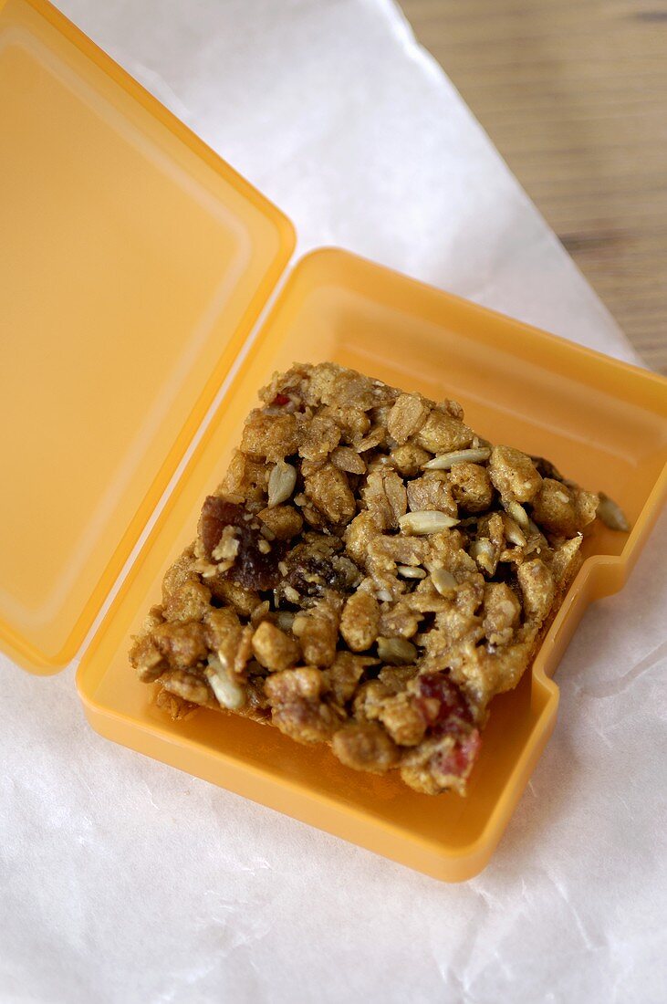 Fruity muesli bar