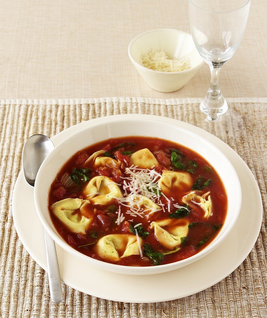 Tomato soup with tortellini and spinach