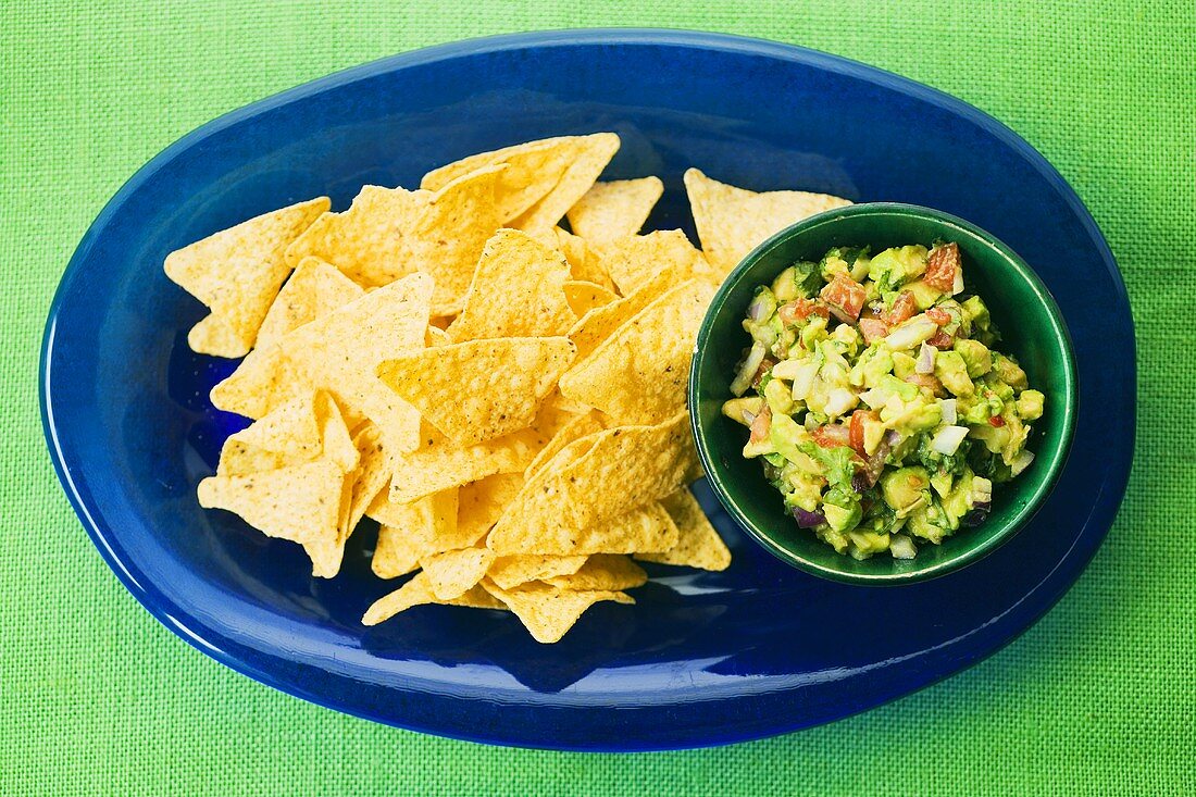 Nachos with guacamole