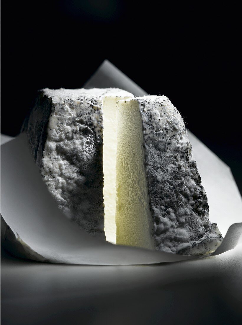 Valencay (Ziegenkäse mit Asche)