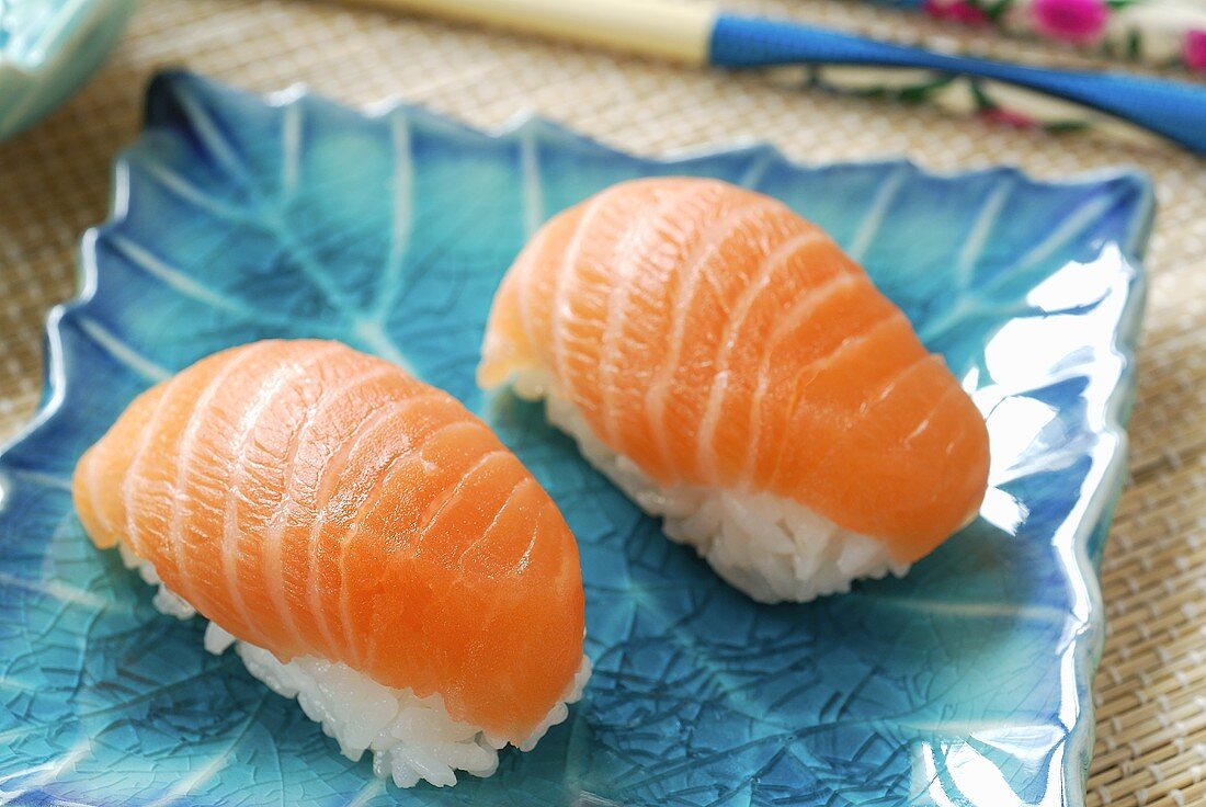 Nigiri-Sushi mit Lachs