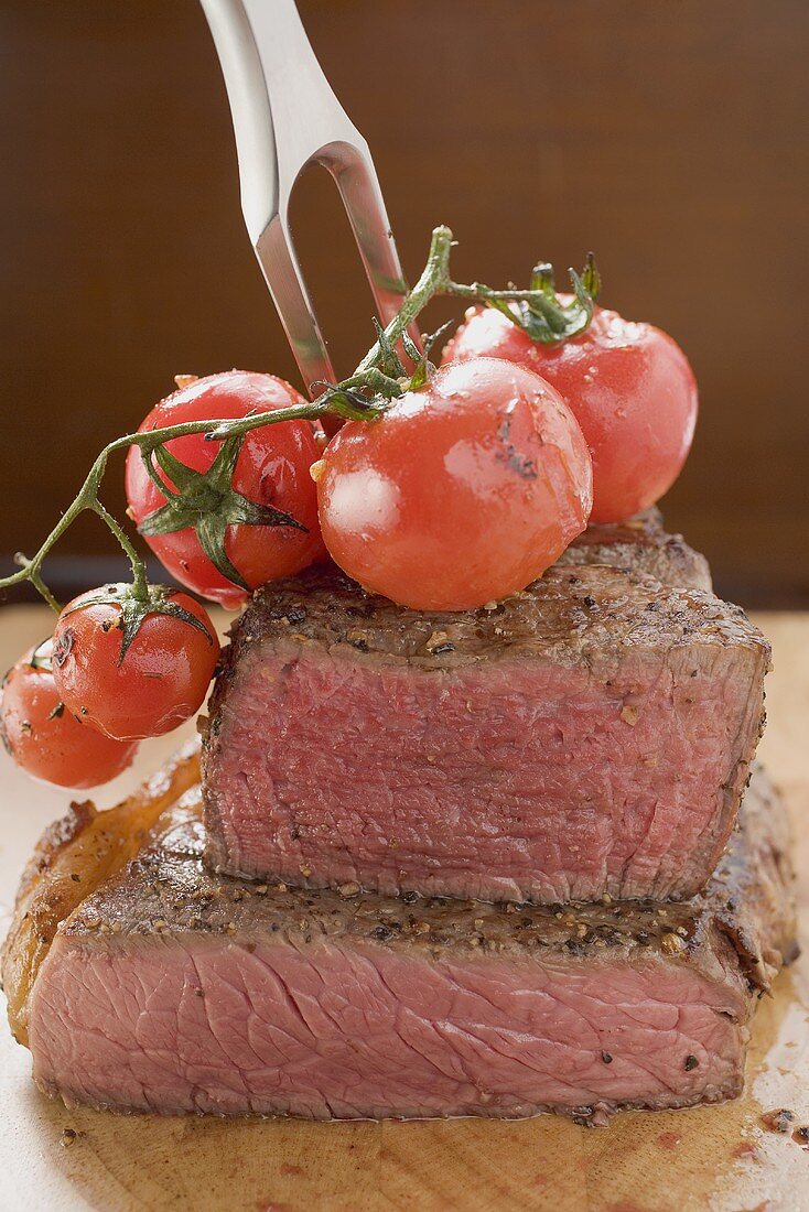 Beef steak with cherry tomatoes