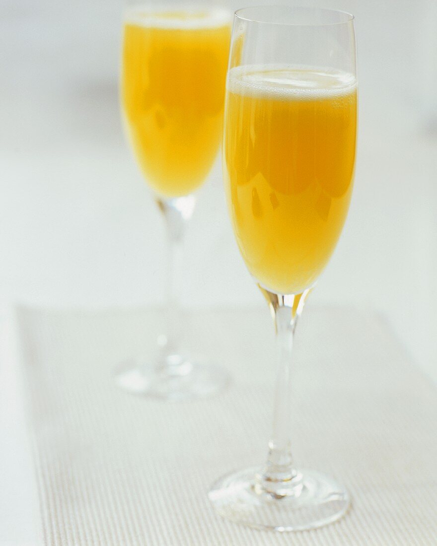 Buck's Fizz (Champagne with orange juice)