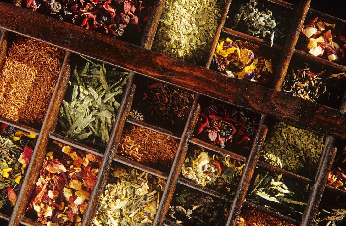 Various types of tea in a type case
