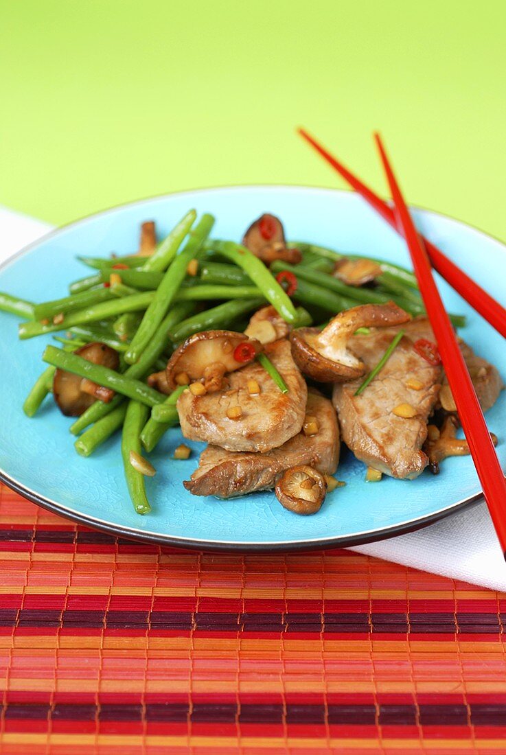 Bohnen Wang Anshi (mit Schweinefilet und Pilzen)