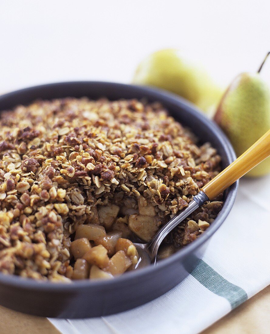 Pear pudding with muesli topping