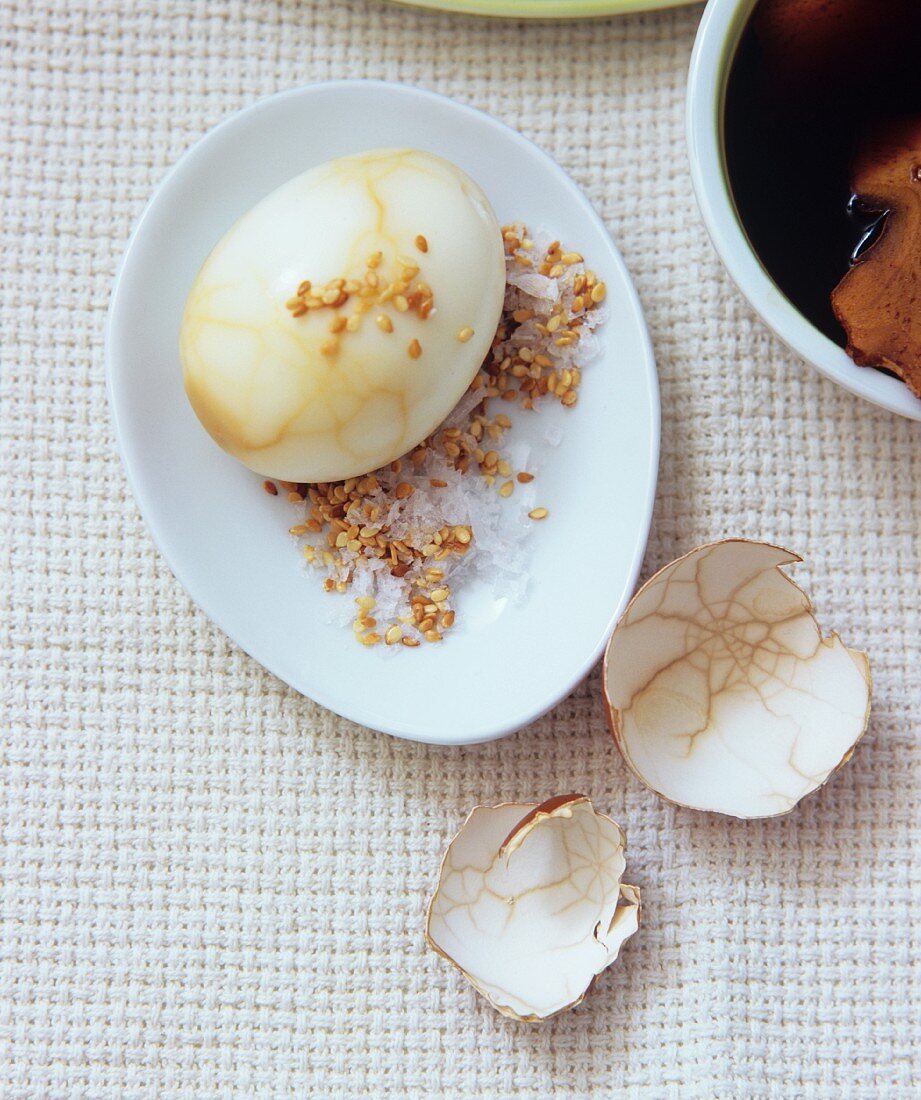 Marbled tea egg with sesame salt