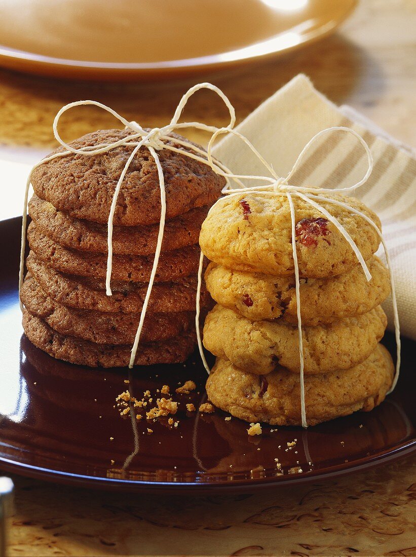 Chocolate- and cranberry biscuits