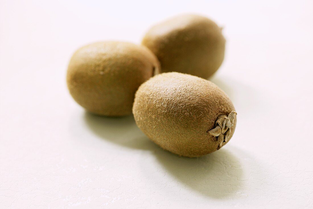 Drei Kiwis