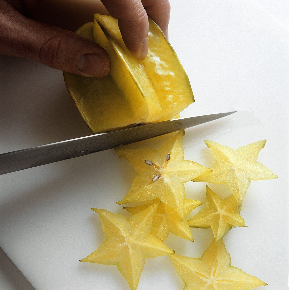 Cutting carambola star