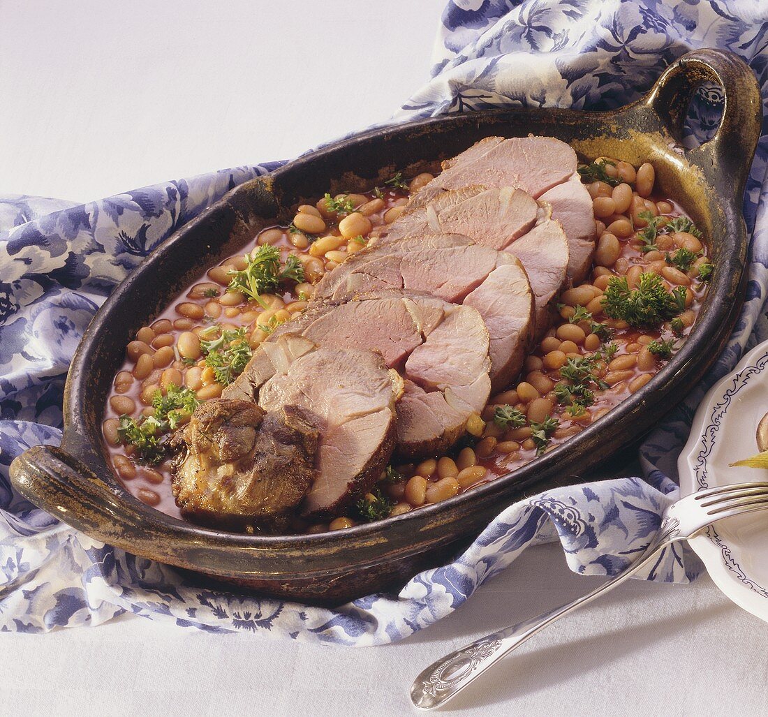 Gigot à la bretonne (leg of lamb with white beans, Bretagne)