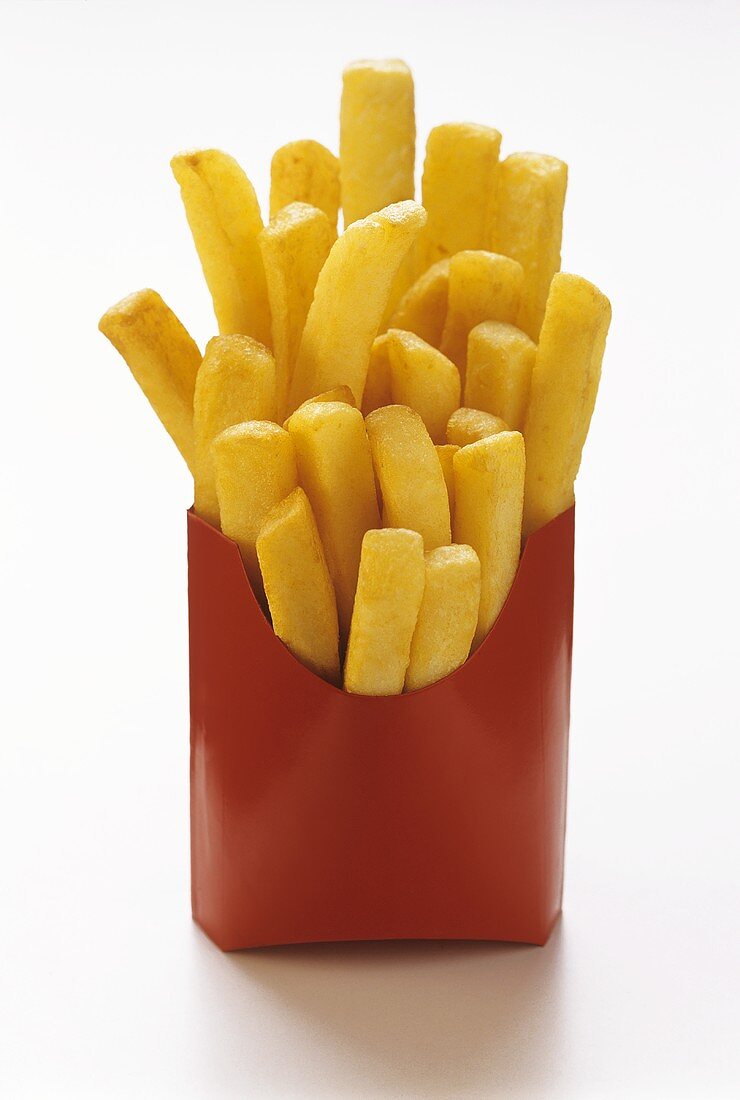 Pommes frites in roter Fast-Food-Box