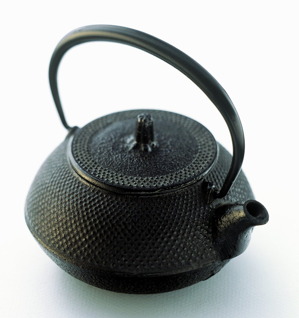 Schwarze asiatische Teekanne